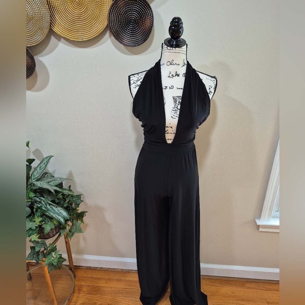 SABORA Elegant Black Halter Stretch Jumpsuit SIZE S.